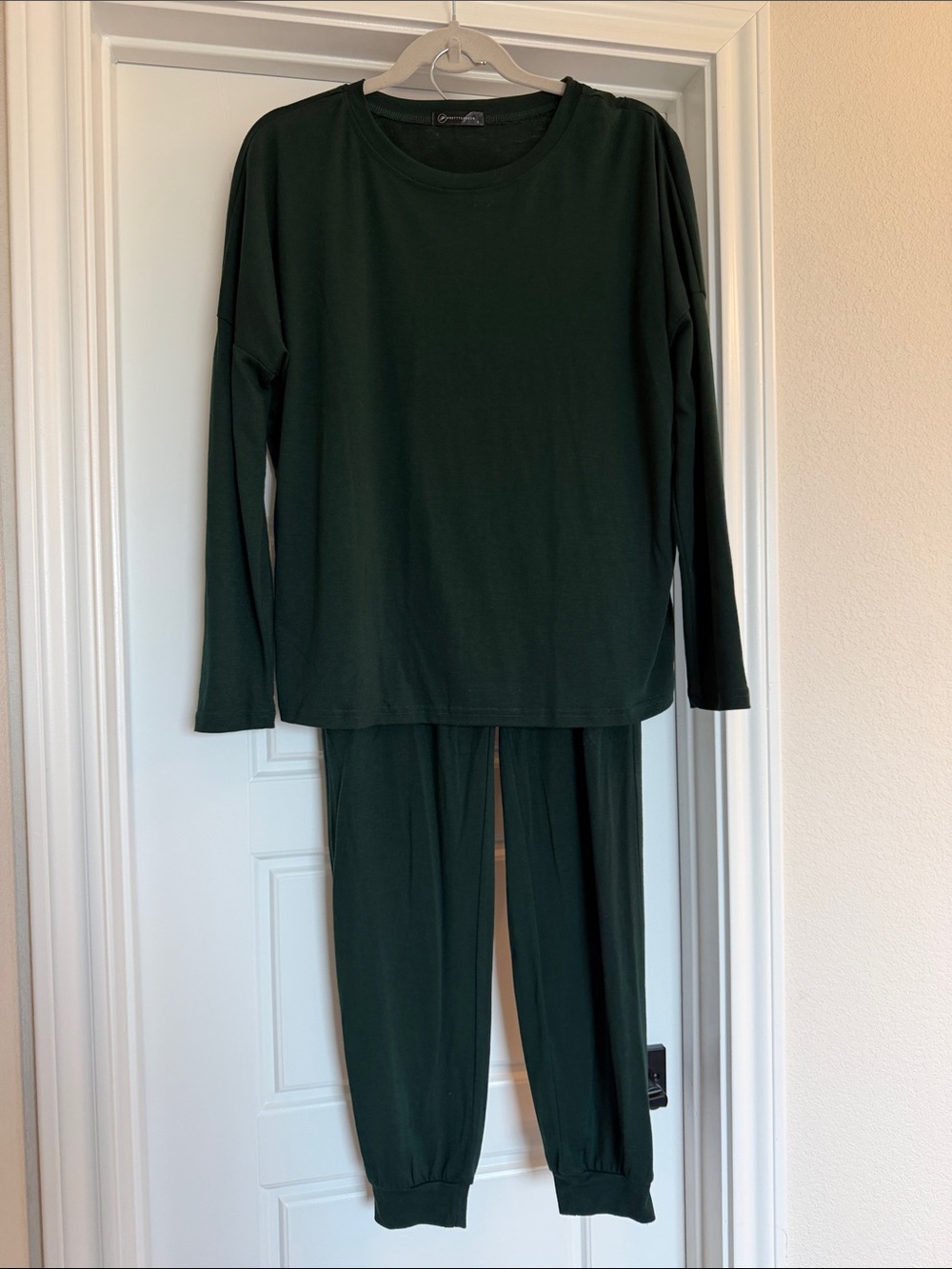 Women’s Long-Sleeve Pajama Set in Deep Green